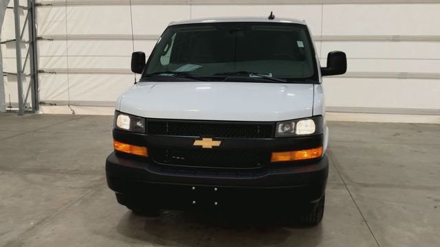 2025 Chevrolet Express Cargo WT