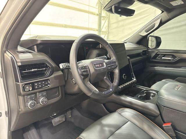 2025 GMC Yukon AT4 - Photo 10