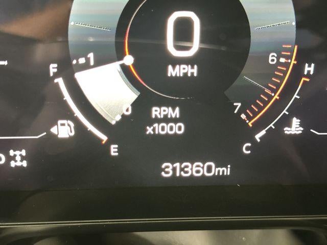 2025 GMC Yukon AT4 - Photo 12