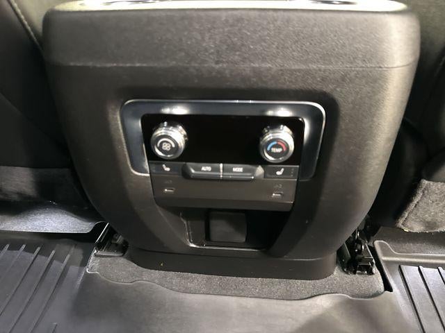 2025 GMC Yukon AT4 - Photo 22
