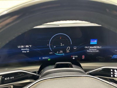 2024 Cadillac LYRIQ Luxury 2