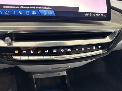 2024 Cadillac LYRIQ Luxury 2