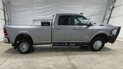 2022 RAM 3500 Laramie Crew Cab 4x4 8' Box
